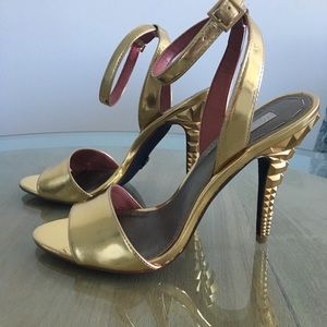 Rachel Roy Karol Gold Metallic Heels